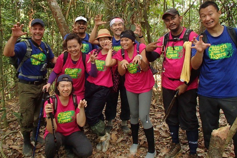 4 - Enthusiastic volunteers from Royal Selangor